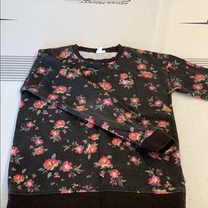 VANS pull over, sweatshirt.